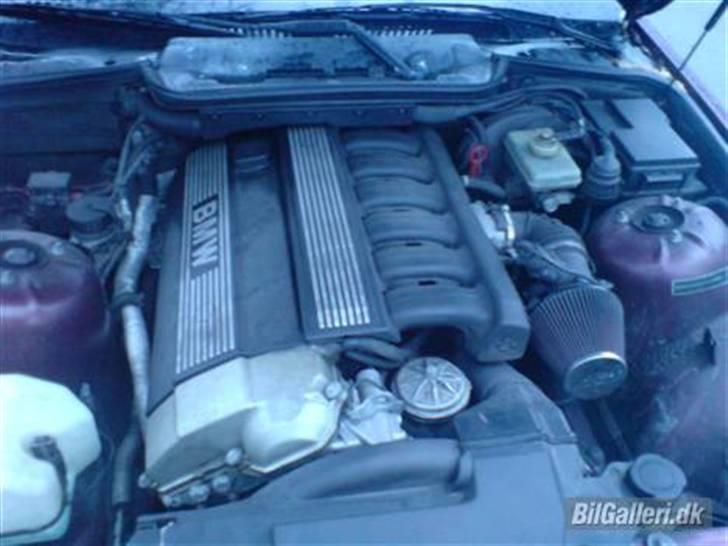 BMW 325i Coupé E36 *SOLGT* billede 9