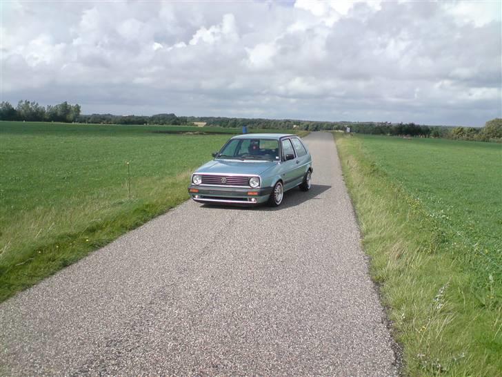 VW golf 2 * SLOW RIDER * SOL - som den ser ud nu :D. lækker :D billede 1