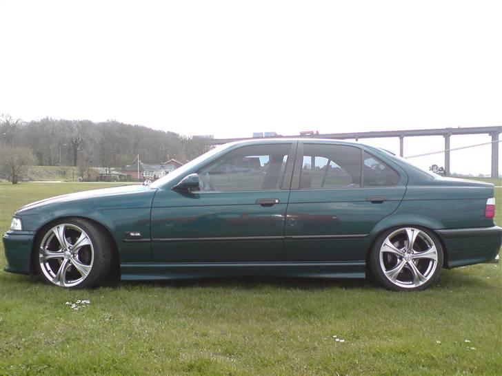 BMW 320i Vanos SOLGT billede 3