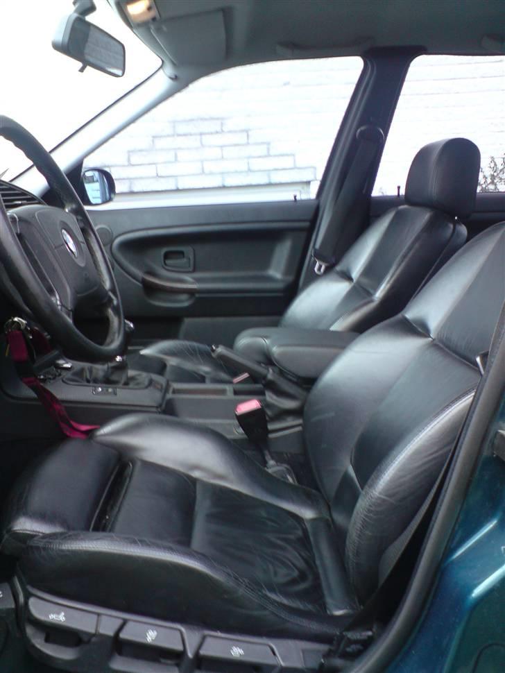 BMW 320i Vanos SOLGT billede 13