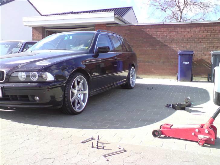 BMW E39 530d touring (M5) >> SOLGT << - 20" originale breton vision , prøvemonteret inden KW gevind var indkøbt :-) billede 12