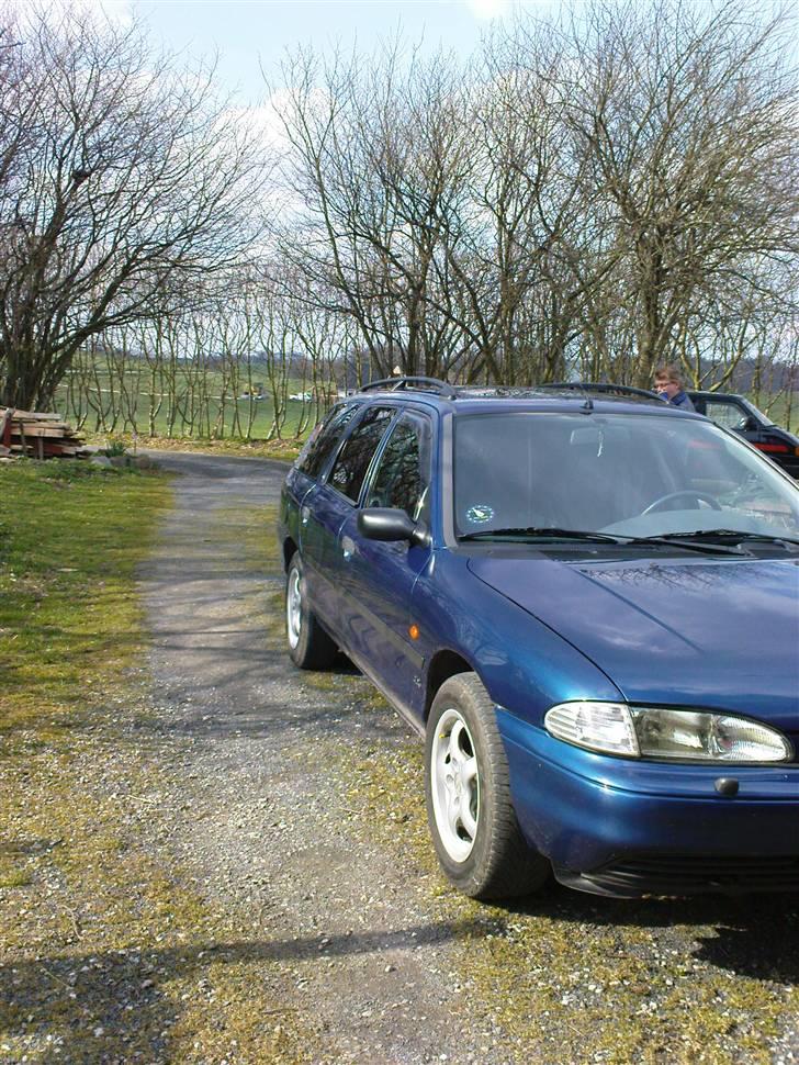 Ford Mondeo' GLX billede 1