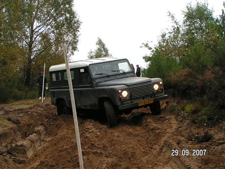 Land Rover 110" - Bare rolig...Den bagende ryger ingen steder.... billede 1