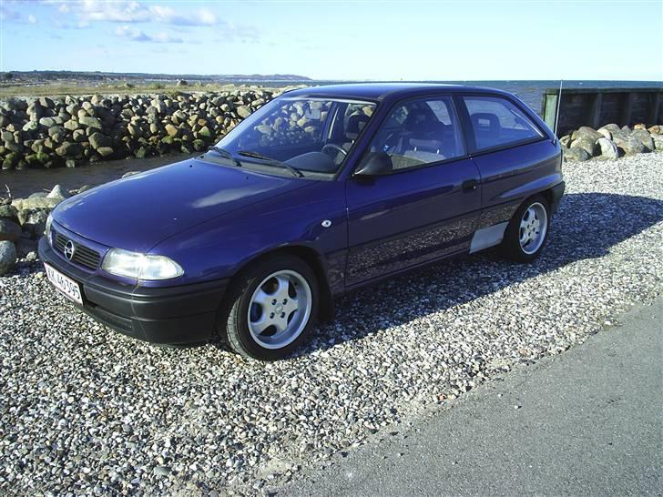 Opel Astra F (solgt) billede 1