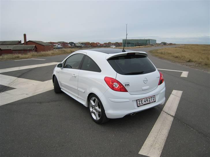 Opel corsa 1,7 cdti sport billede 4