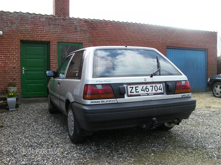 Nissan Sunny LX (SOLGT) billede 2