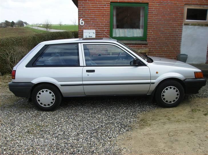 Nissan Sunny LX (SOLGT) billede 3