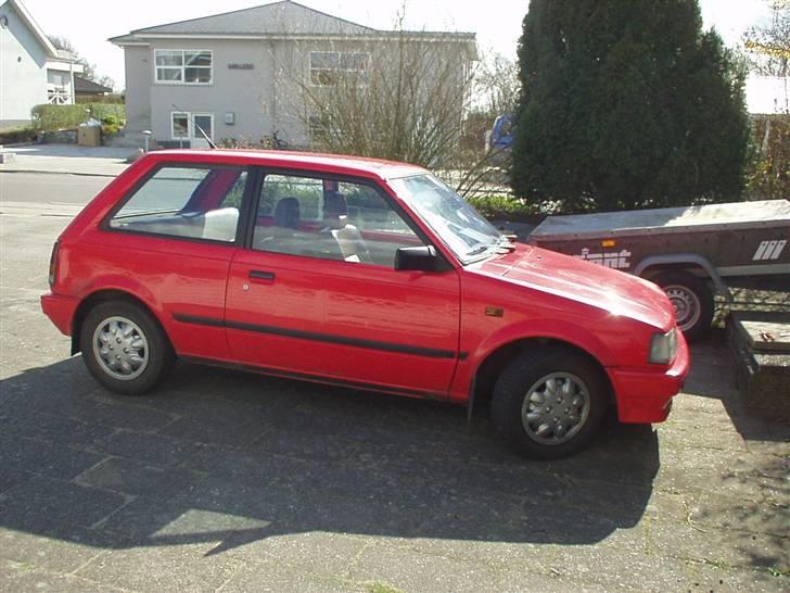 Daihatsu Charade - Totalskadet., billede 2