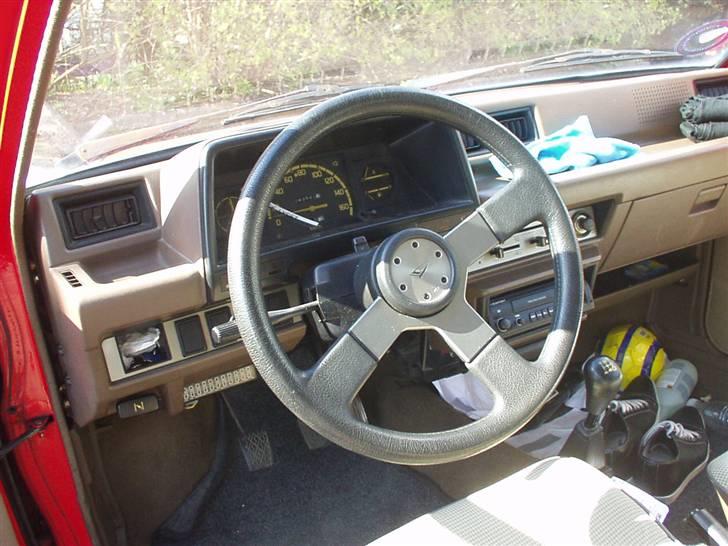 Daihatsu Charade - Totalskadet., billede 9