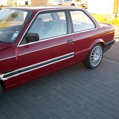 BMW 316i E30 