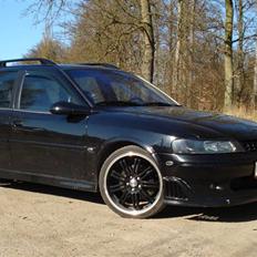 Opel 1.8 vectra b st.car solgt