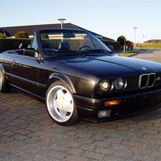 BMW 325i cabriolet *solgt*