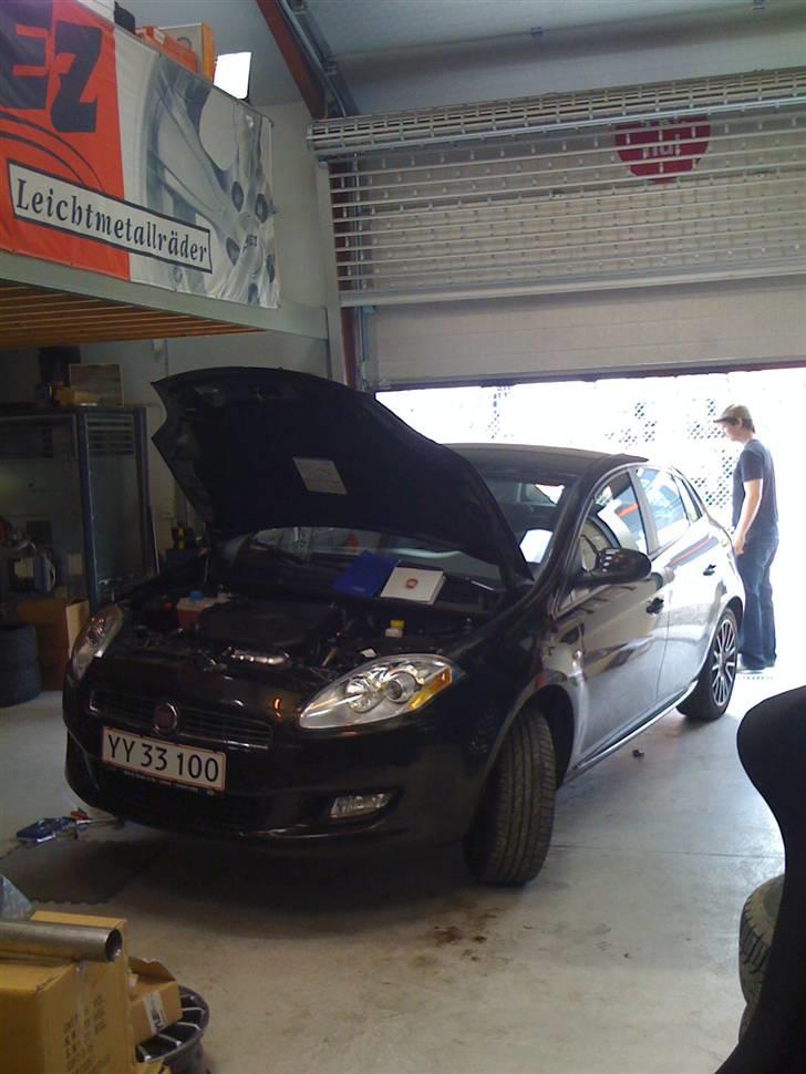 Fiat Bravo sport *SOLGT* - Det er så første gang hun var under kniven hos bilxperten i køge ;) billede 6