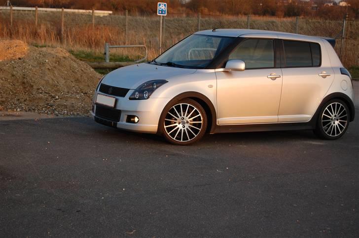 Suzuki Swift (SOLGT) - www.cuzpa.mymusic.dk billede 9