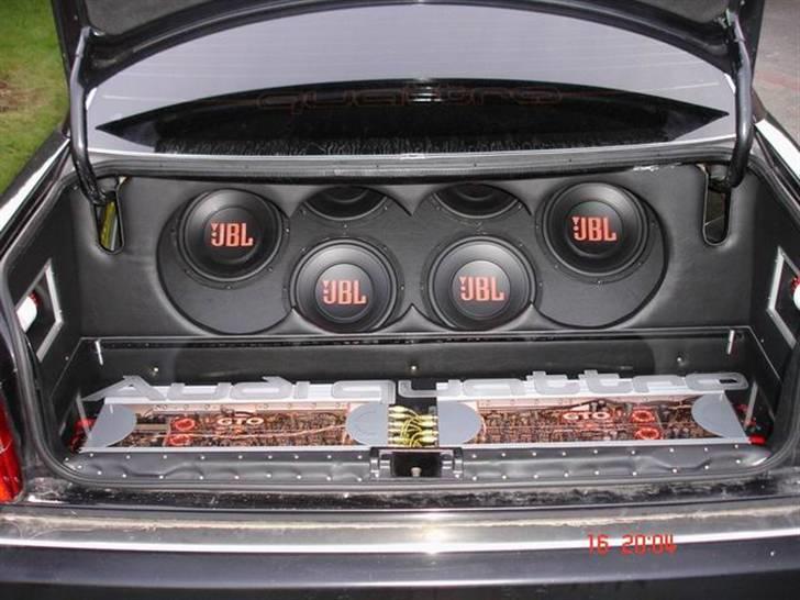 Audi  V8 GANGSTER VIP....SOLGT  - ja.....det ser da nu mege godt ud..hehe.....så kkal det hele bare gøres rent så det er flot...!!!! billede 14