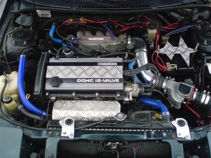 Mazda 323F GT SOLGT - det har taget sin tid billede 7