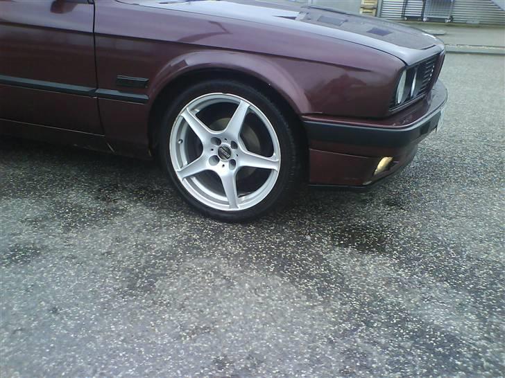 BMW E30 320i  billede 2