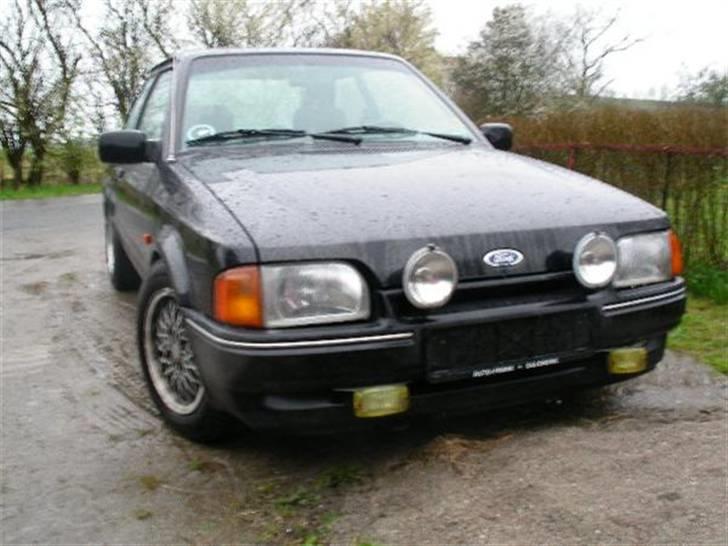Ford Escort Mk4 R.I.P (måske - Hos Sælger billede 2