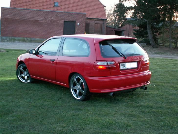 Nissan Almera SR billede 5