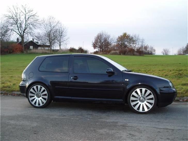 VW Golf 4  (solgt)  billede 1