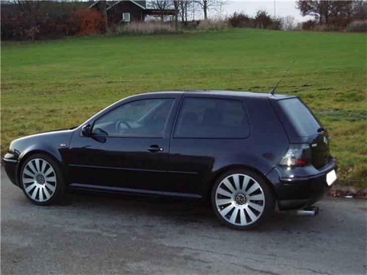 VW Golf 4  (solgt)  billede 2