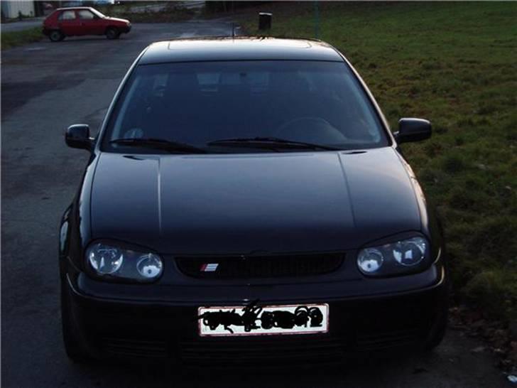 VW Golf 4  (solgt)  billede 3