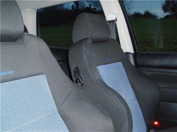 VW Golf 4  (solgt)  billede 4