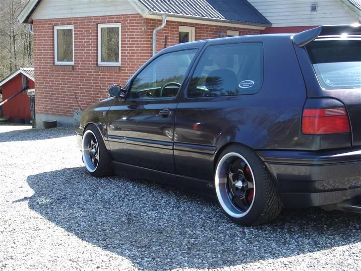VW GOLF  III  1.8 (solgt) billede 6