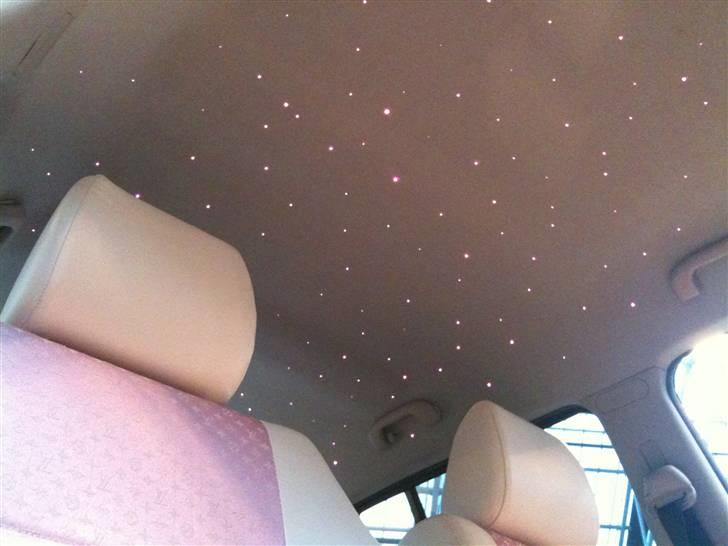 Suzuki Swift  - kabine og stjernehimlen billede 7
