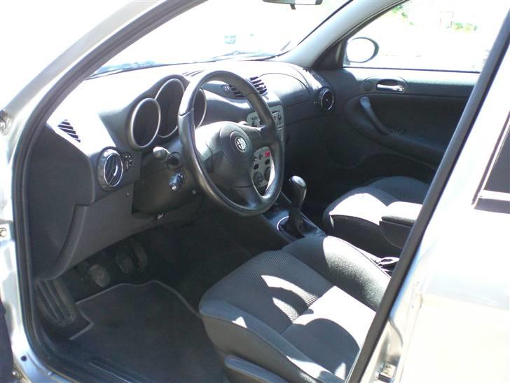 Alfa Romeo 147 2,0 TS Solgt billede 5