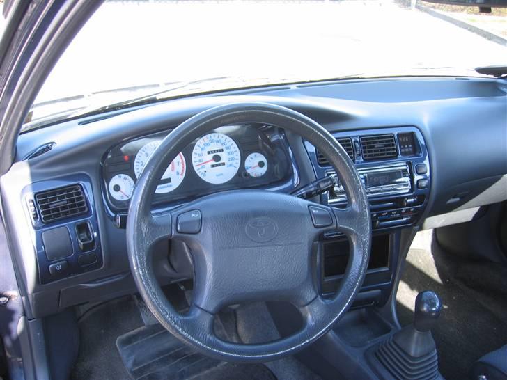 Toyota Corolla E10 billede 4