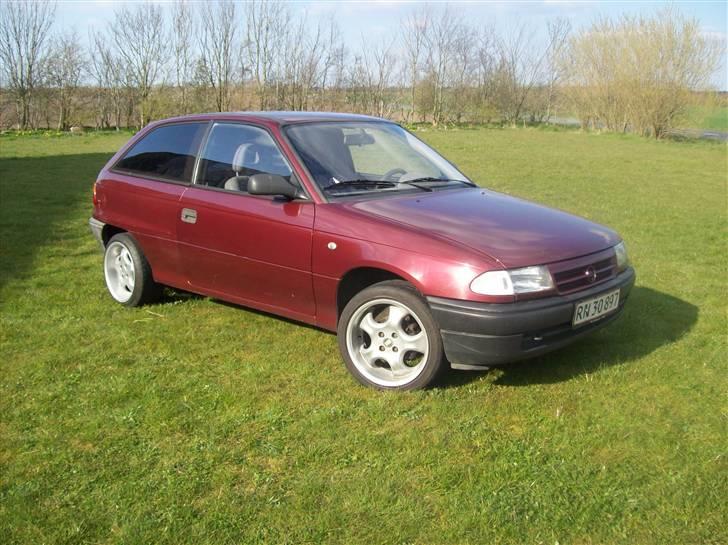 Opel Astra F SOLGT billede 1