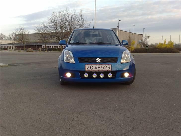 Suzuki Swift 1,5 GLX - Ekstra Fjernlygter monteret billede 9