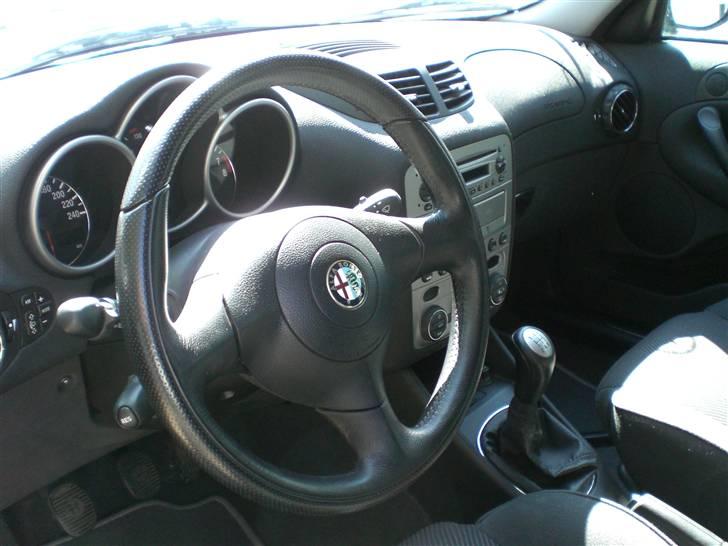 Alfa Romeo 147 2,0 TS Solgt billede 7