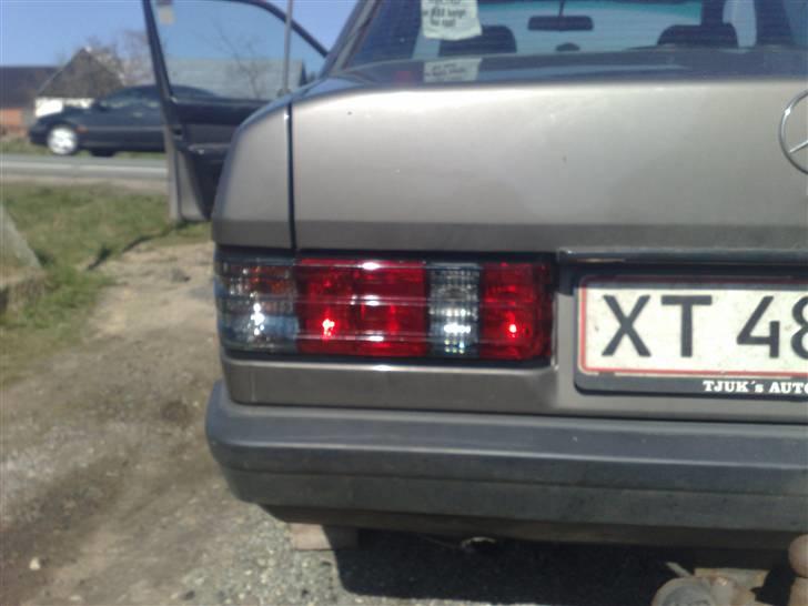 Mercedes Benz 190e w201.soldt - de nye sorte krystal baglygter billede 10