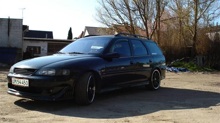 Opel 1.8 vectra b st.car solgt billede 2