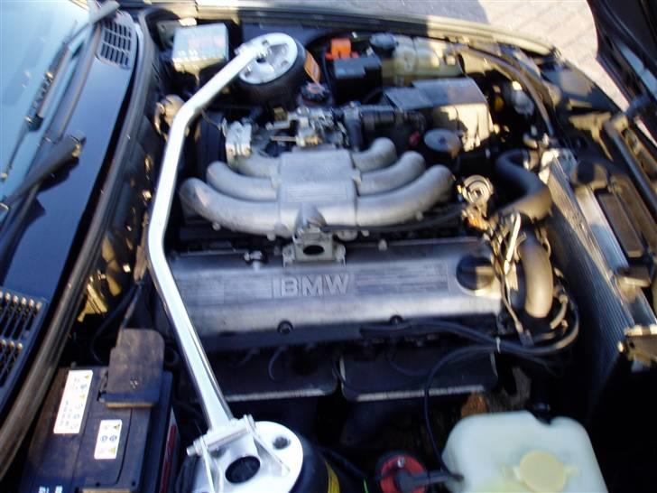 BMW 325i cabriolet *solgt* billede 6