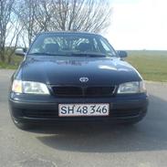 Toyota Carina E (Solgt)