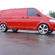 VW Transporter T5 med 22"