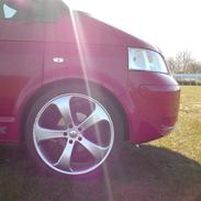 VW Transporter T5 med 22"