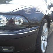 BMW 528i