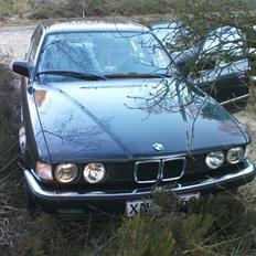 BMW 735i E32 Limousine solgt