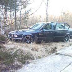 BMW 735i E32 Limousine solgt