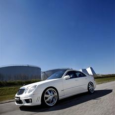 Mercedes Benz E 320 CDI - AMG *SOLGT*