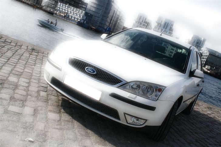 Ford Mondeo (Solgt) - Sun i shining - the weather is blue... billede 8