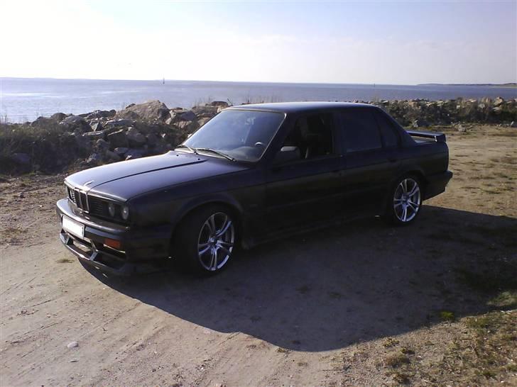 BMW 320i 24V E30/36 *SOLGT* billede 2