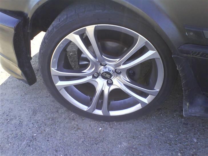 BMW 320i 24V E30/36 *SOLGT* billede 8