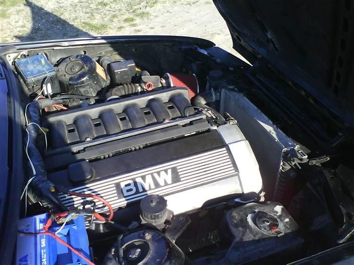 BMW 320i 24V E30/36 *SOLGT* billede 9