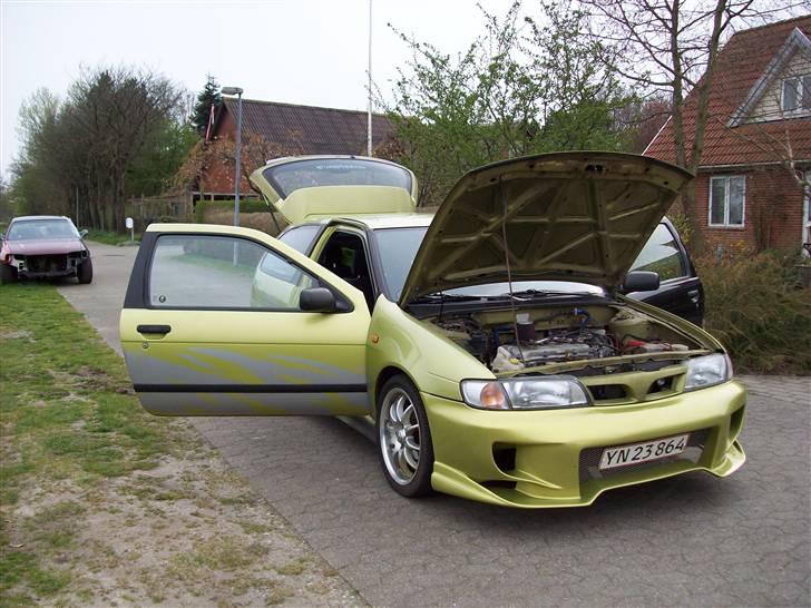 Nissan almera billede 9