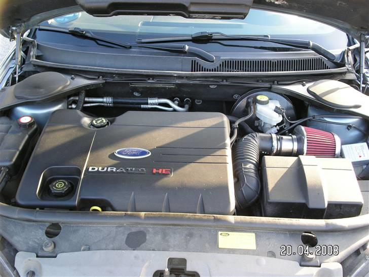 Ford Mondeo Stc. Solgt. - Det er så den Lille Motor... billede 13